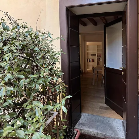Joivy Cosy Ticinese Retreat 1-bed Flat Near The Duomo Milano